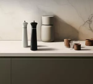 Sada mlýnků na sůl a pepř Black Sweden Home, černý a bílý