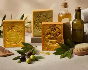 Syrské přírodní mýdlo ALEPPO GREEN FADEL, 3ks á 200g, 100% olivový olej Syrské přírodní mýdlo ALEPPO GREEN FADEL, 3ks á 200g, 100% olivový olej