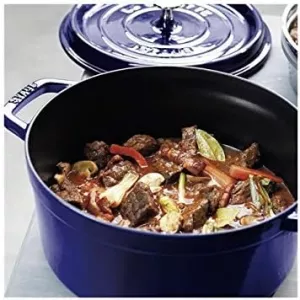 Litinový hrnec s poklicí STAUB La Cocotte, 24 cm / 3,8 l, různé barvy: