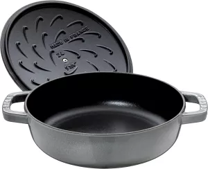 Pekáč STAUB se samopodlévací poklicí, 28cm, šedý 3,7l Pekáč STAUB se samopodlévací poklicí, 28cm, šedý 3,7l