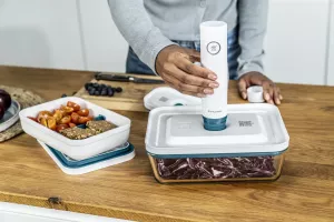 Vakuové nádoby Zwilling Fresh & Save s pytlíky a pumpičkou 16 dílů Vakuové nádoby Zwilling Fresh & Save s pytlíky a pumpičkou 16 dílů