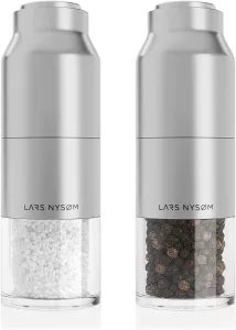 Sada luxusních mlýnků na koření LARS NYSØM, varianty: LARS NYSØM