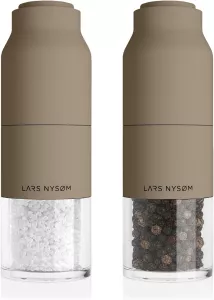 Sada luxusních mlýnků na koření LARS NYSØM, varianty: LARS NYSØM