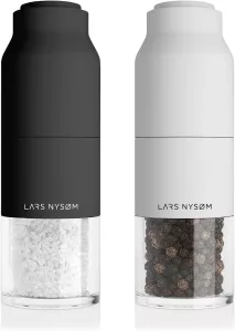 Sada luxusních mlýnků na koření LARS NYSØM, varianty: LARS NYSØM