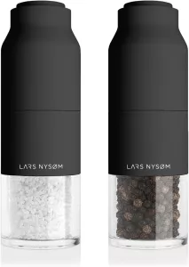 Sada luxusních mlýnků na koření LARS NYSØM, varianty: LARS NYSØM