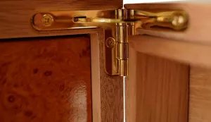 Humidor na doutníky GERMANUS Radix, skříň hnědá cca 200kusů